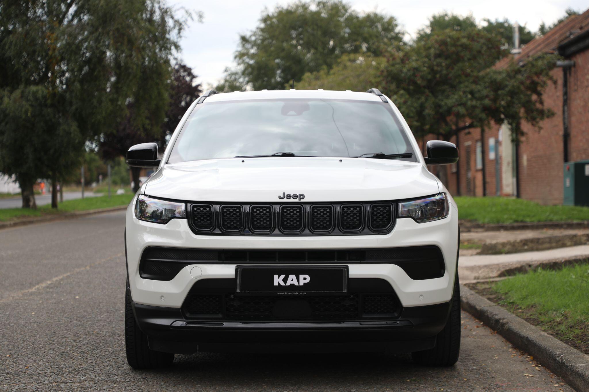 Large vehicle image